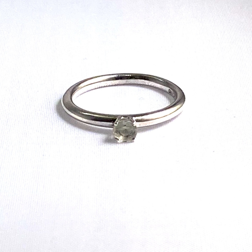Aquamarine and sterling silver ring